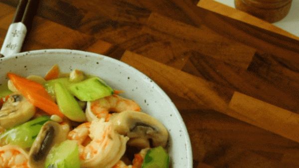 兴盛网 7月，这4样食材一起炒，太清爽了，营养均衡，低油低脂，越吃越瘦