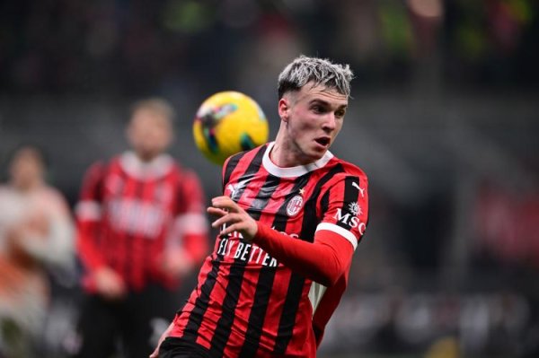 德恒财富 莫雷托：那不勒斯曾2500万欧求购&4队想租借，米兰不放A-希门尼斯