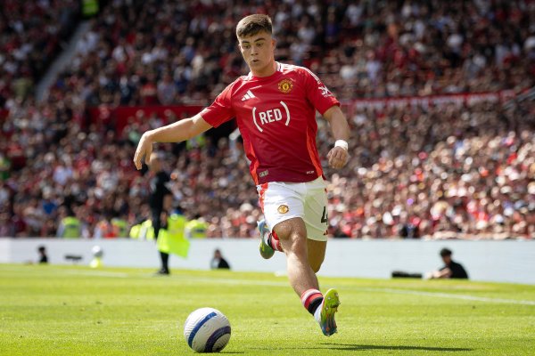 兆富配资 邮报：埃因霍温报价求购阿马斯被拒，曼联目前不愿出售他